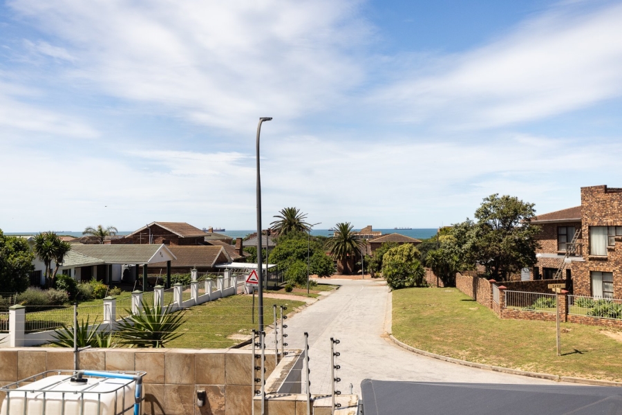 4 Bedroom Property for Sale in Bluewater Bay Eastern Cape